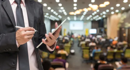 CLAUS I REPTES PER L'EXIT DELS TRIBUNALS D'INSTANCIA